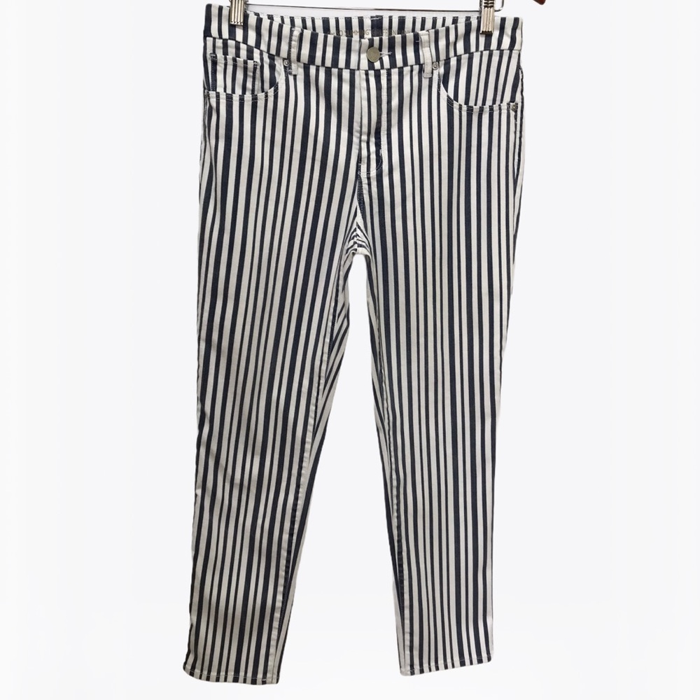 Chico’s So Slimming Striped Girlfriend Jeans - 6 - Picture 11 of 17